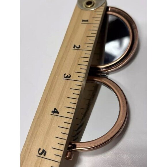 Compact Pocket Mirror with Elegant Design – Stylish Color and Portable Size NEW - Picture 6 of 9